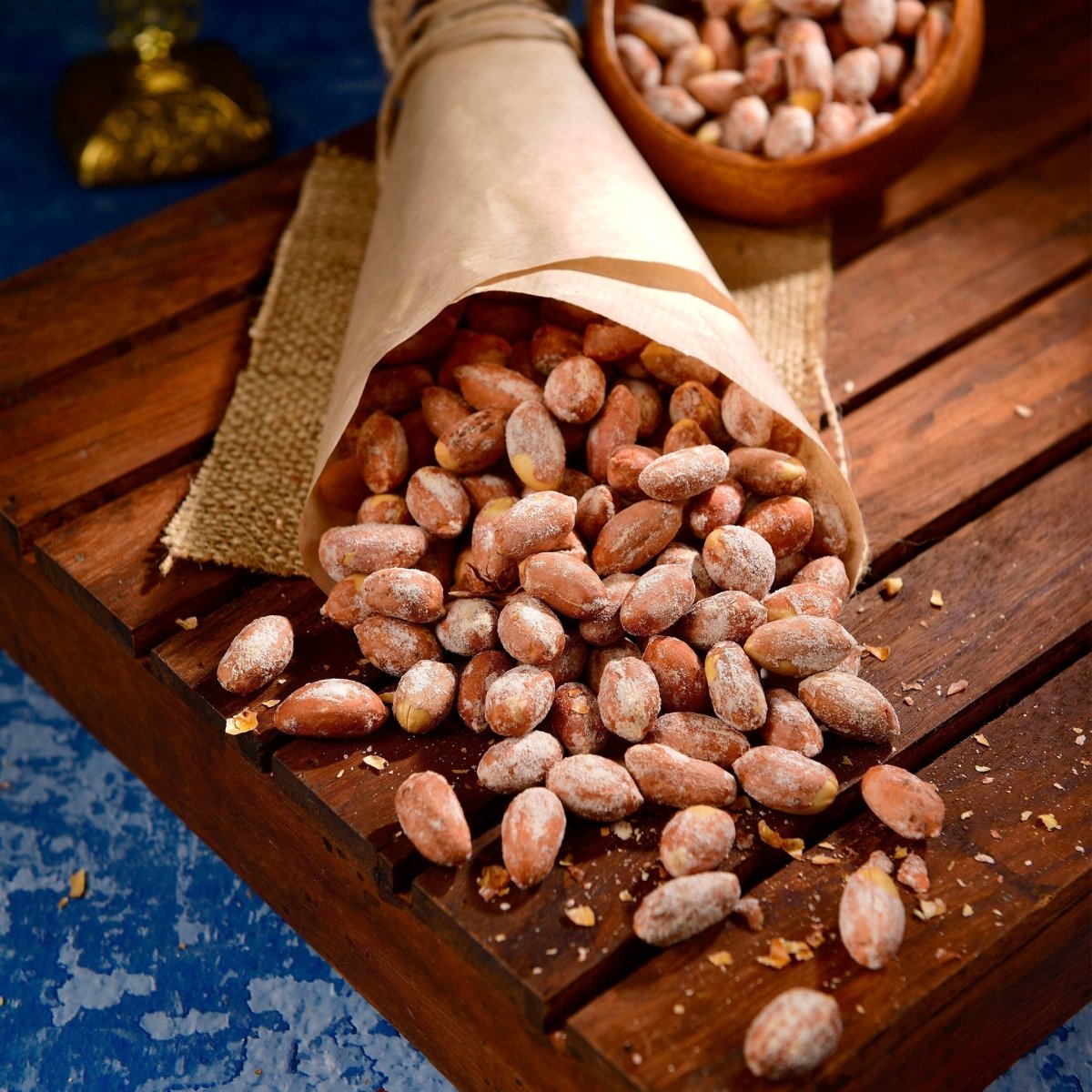 Gesalzene Erdnüsse mit Haut - 260 g - Naturdeluxe